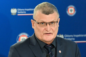 The Chief Sanitary Inspectorate (GIS) has issued a warning regarding two Polish delicacies available in stores.