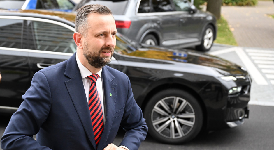 Zmiana czasu na zimowy tej nocy. Wicepremier użył mocnych słów