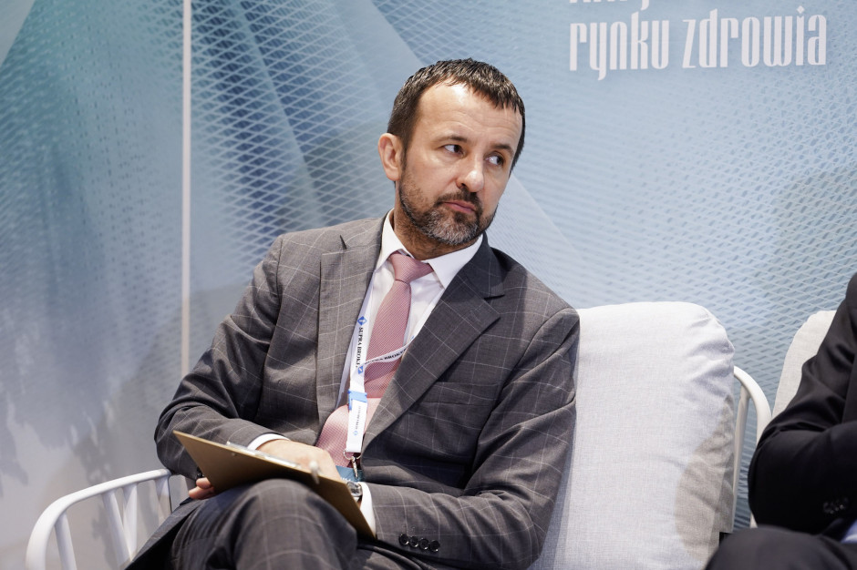 Dr Michał Chrobot: z terapią CAR-T jesteśmy systemowo w "czarnym lesie"