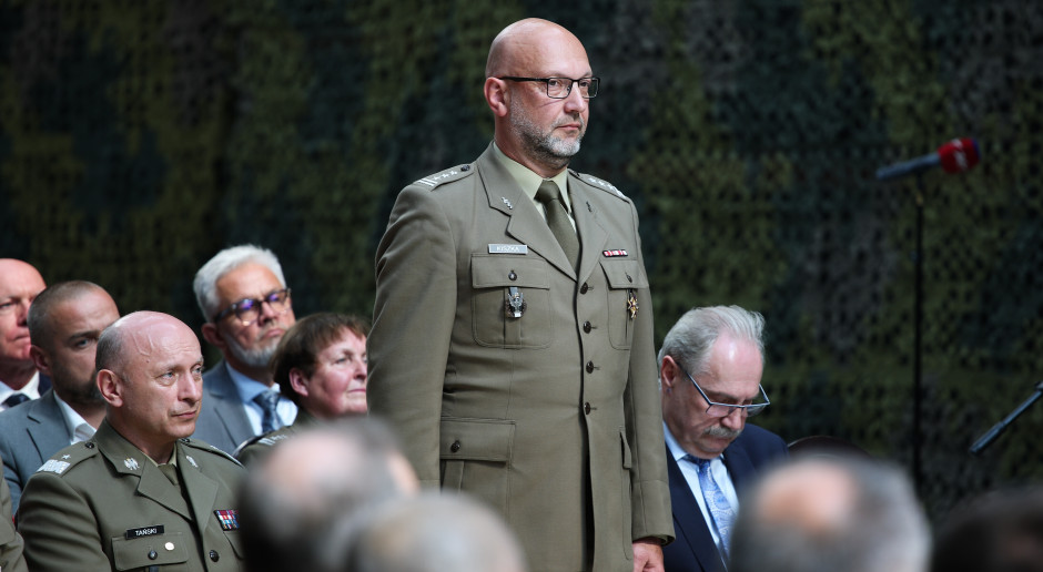 Rewolucja w wojskowej służbie zdrowia. MON apeluje do cywilów