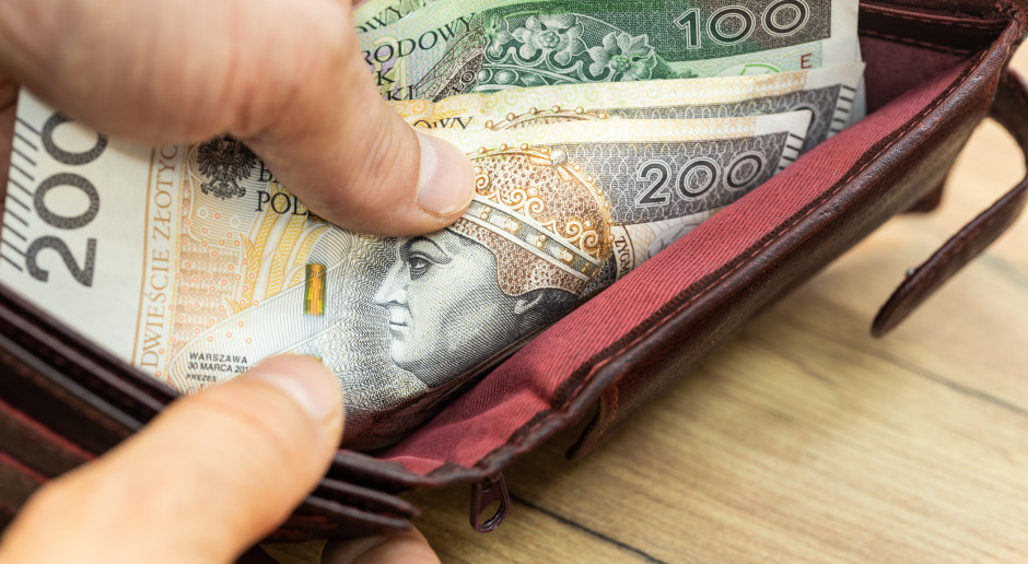 13. i 14. emerytura to nie koniec. Dodatkowe 6 000 zł czeka na emerytów