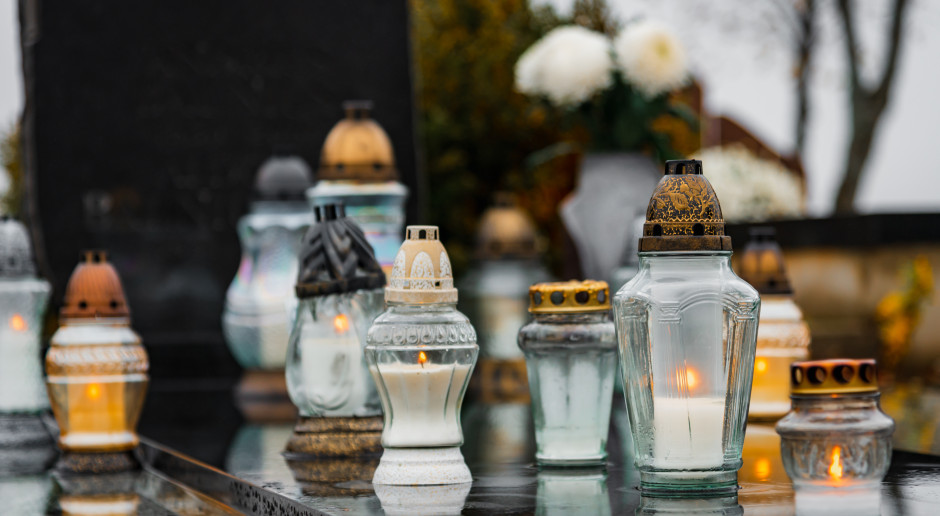 Kary do 5000 zł. Nowe przepisy na cmentarzach: błąd drogo kosztuje