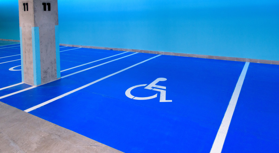 Karty parkingowe na tych samych zasadach w całej Polsce. Nowy pomysł to rewolucja