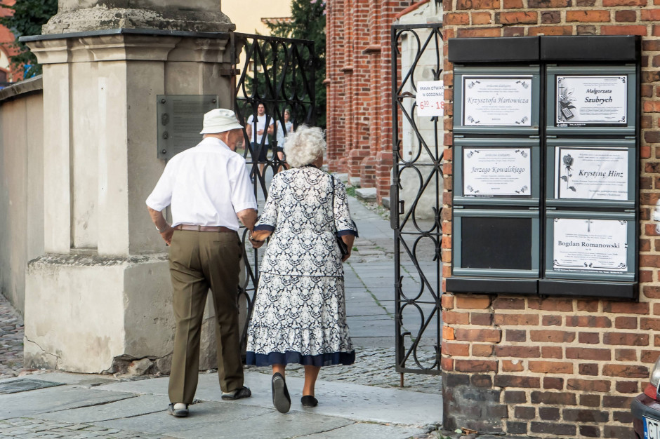 Zmiany w zasiłkach pogrzebowych. Nowe, prostsze zasady. Pomoże ZUS