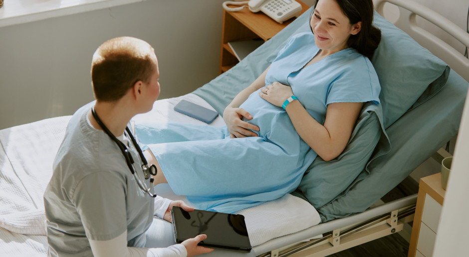 Kluczowe 25 km. Lepszy dostęp do porodówek na NFZ. Zmiany od nowego roku