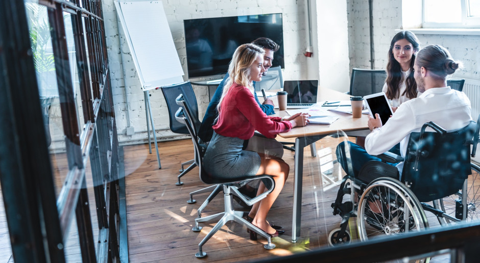 PFRON z większymi uprawnieniami. Pomoc dla tysięcy osób z niepełnosprawnościami