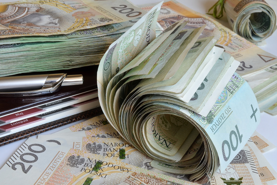 Rewolucja w 800 plus. Od 2026 roku wchodzą nowe zasady. Na stole są też podwyżki