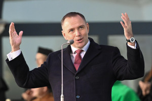 Prezydent złożył już podpis. Od nowego roku 7000 złotych dla każdego