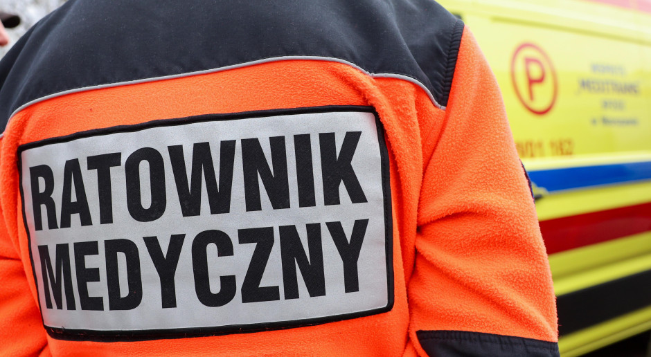 Pacjentem w kryzysie samobójczym w karetce. Są wytyczne dla ratowników
