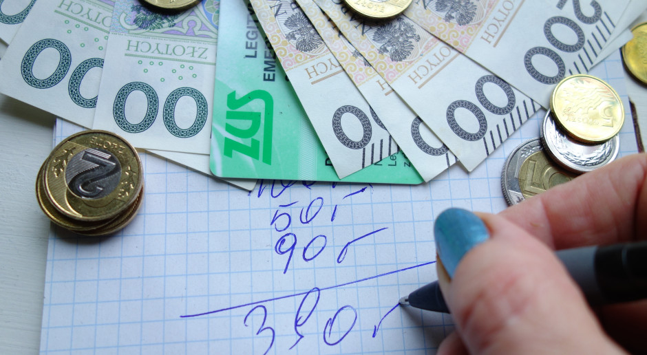 500 zł więcej na konto co miesiąc. Graniczny rok dla polskich emerytów