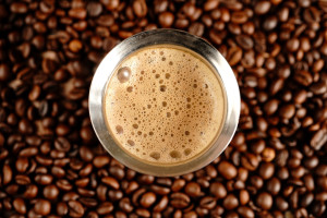 3 to 5 cups a day. Scientists: The timing of coffee drinking is most important.