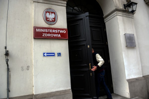 The Ministry of Health denies reports of postponing treatments or