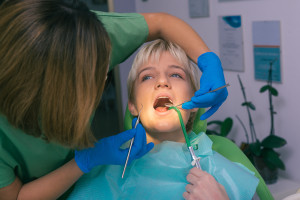 Poles have stopped paying and are saving thousands of złoty. They've found a way to deal with dentists.
