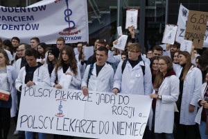 Doctors protest, the ministry responds: the changes result from the demands of social partners