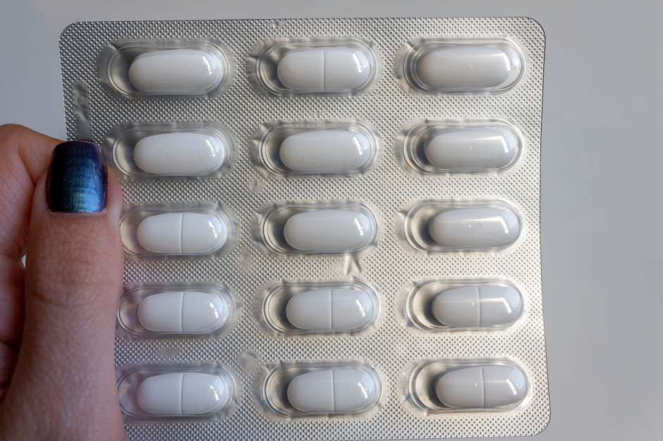 Uwaga na suplementację: w nadmiarze dewastuje serce i płuca. Polacy łykają bez opamiętania