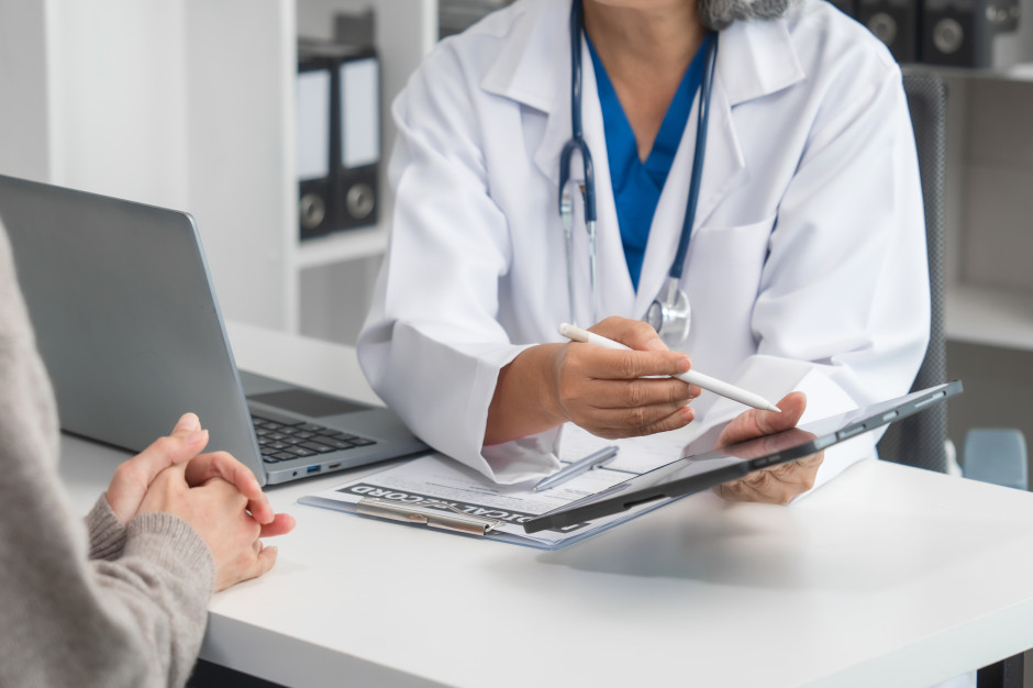 Zmiany w umowach POZ. Przepisy dotyczą świadczeń udzielanych od 1 listopada