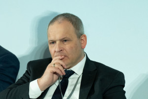 Leki w depozycie szpitala, faktury wystawiane na NFZ. Sposób na bezpieczeństwo finansowe lecznic