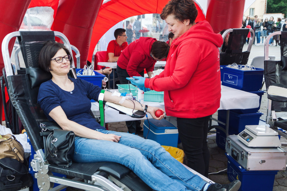 Honorowi Dawcy Krwi bez pierwszeństwa w kolejce. MZ: tu decyduje kryterium medyczne