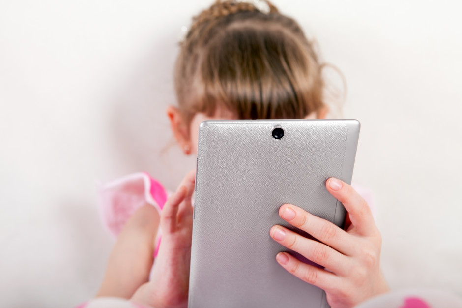 RPO: dziecku z autyzmem odebrano w szpitalu mówik. Jest interwencja