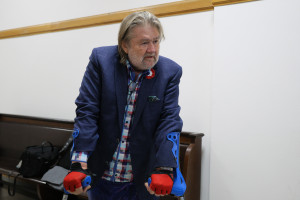 Lekarze z Białegostoku dokonali cudu. Syn premiera z PRL i rajdowiec znów chodzi