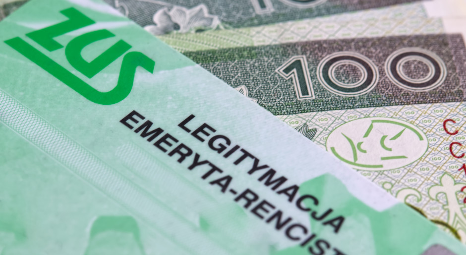 ZUS: emerytura wyższa o połowę. Tak zyskasz dodatkowe pieniądze