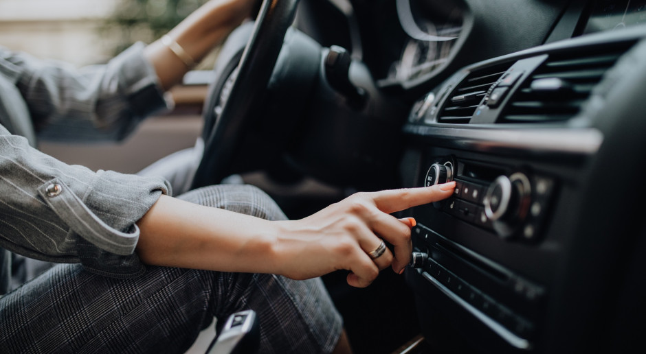 25 listopada mija termin. Auta mogą być sprawdzane, kary za brak opłaty