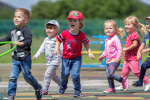 Nowe wsparcie dla dzieci od ministerstwa rodziny. Z wnioskami trzeba się spieszyć