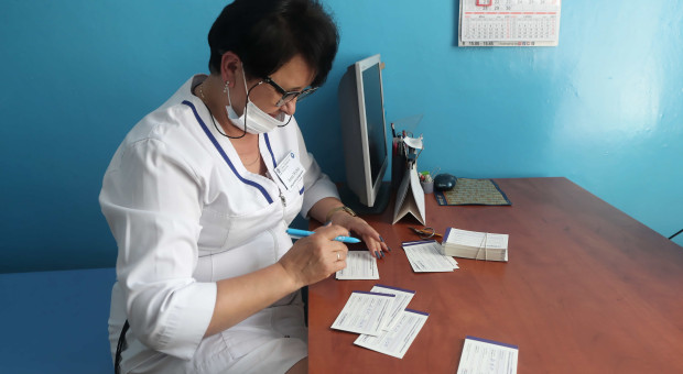 Pracują pielęgniarki, zarabia tylko przychodnia? Niepokojące sygnały w sprawie "Mojego Zdrowia"