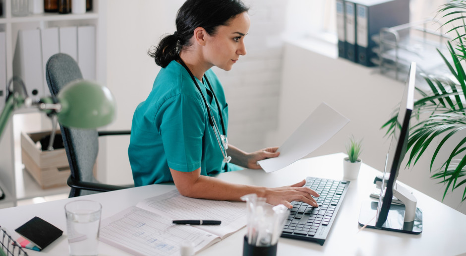 Mniej formalności przy rejestrze endoprotezoplastyk. Ma to się przełożyć na jakość życia pacjentów