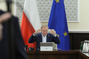  2000 zł miesięcznie. Jest termin