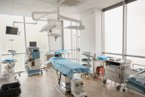 Premier Tusk odrzucił dane NIL ze szpitali. 