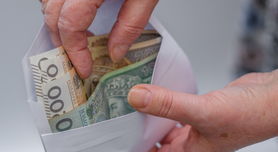 Duże zaskoczenie w grudniu 2025 dla seniorów, którzy nie spojrzeli do kalendarza