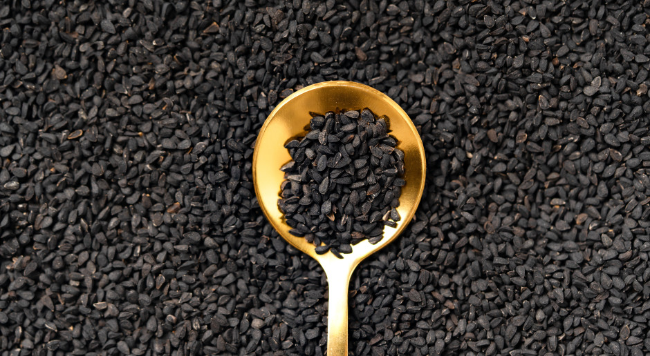 Blokuje tkankę tłuszczową. Naukowcy: wystarczyła 1 łyżka dziennie