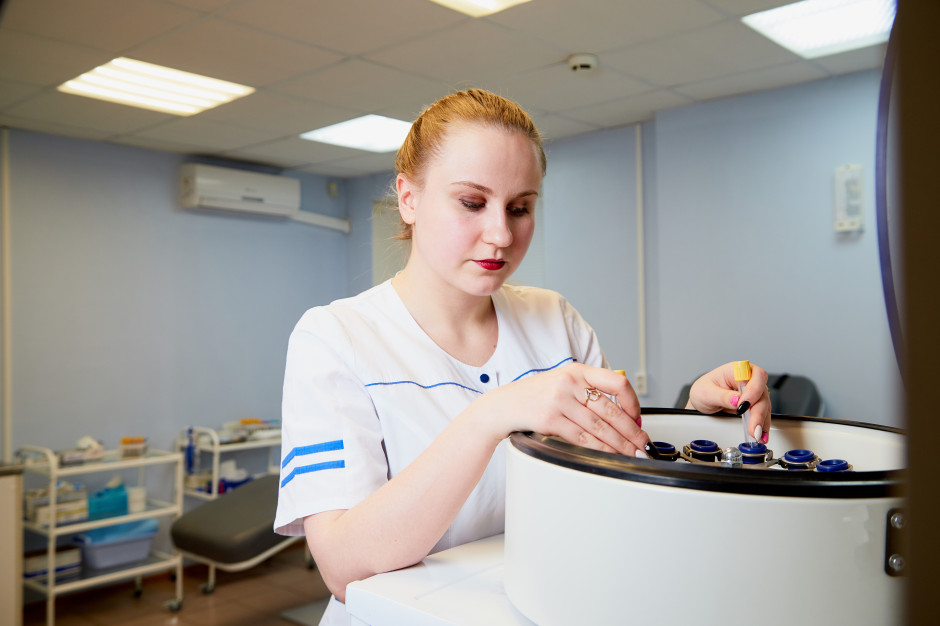 Rumuńskie pielęgniarki w Polsce. Prezydent zadecydował, polskie pielęgniarki komentują