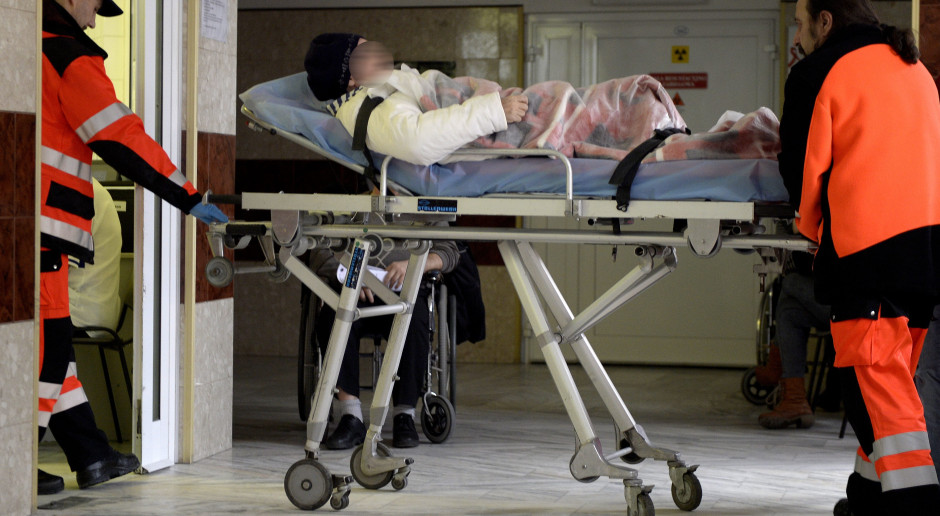 Zrobił 17 tomografii głowy w miesiąc, a inni czekali. Jednak wejdą płatności na SOR?