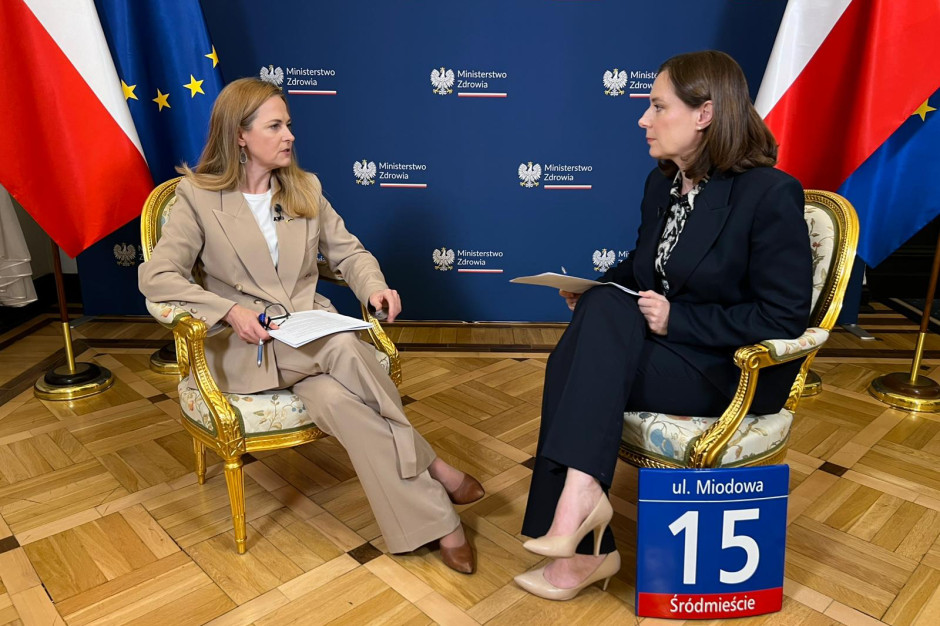 Ile naprawdę powinni zarabiać medycy? Wiceminister zdrowia Katarzyna Kęcka w "Miodowej 15"