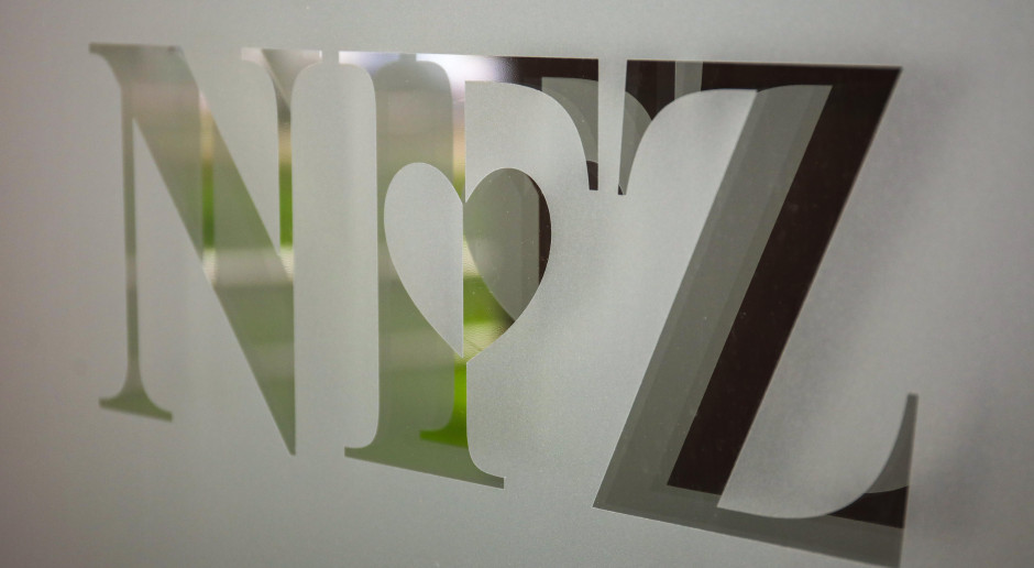 Rząd rozważa cofnięcie ustawy, która obciążyła NFZ miliardami. Eksperci ostrzegają: to nie uratuje Funduszu