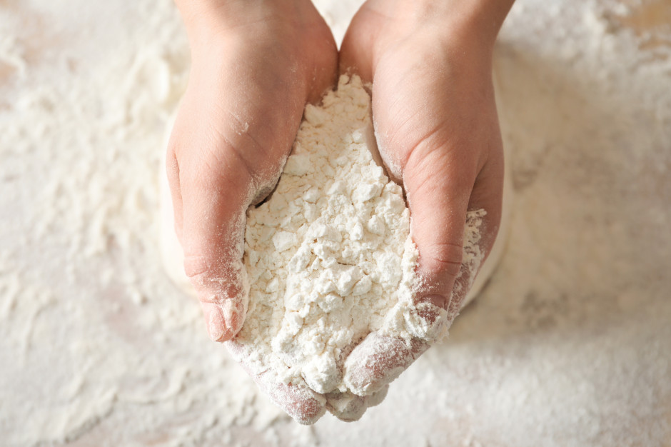 GIS: natychmiast wyrzuć - zawiera groźne pestycydy. Popularna mąka wycofana