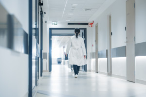 Wynagrodzenia medyków znów dzielą strony dialogu. Atmosfera w negocjacjach coraz bardziej napięta