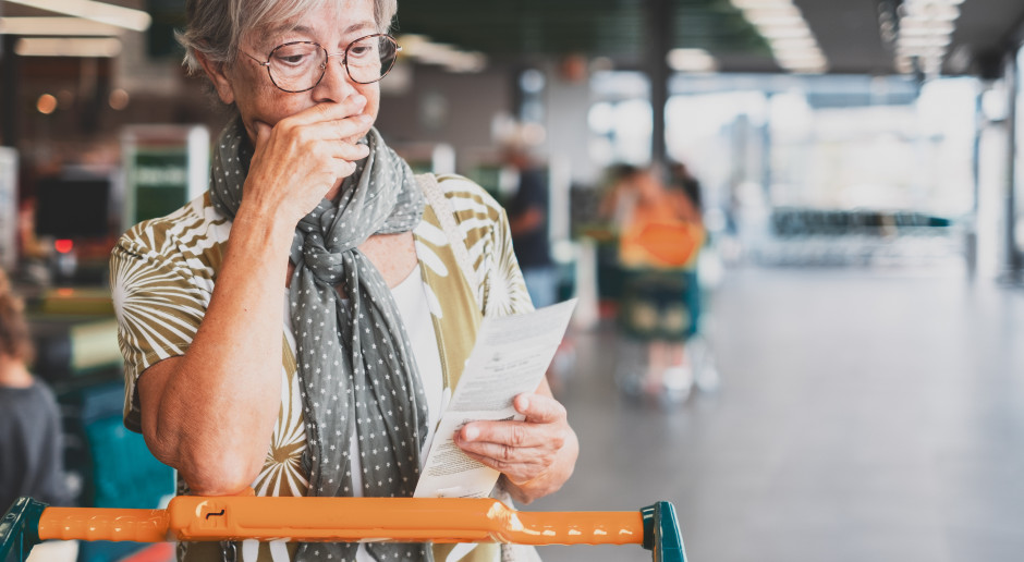Mężczyźni otrzymują średnio o 1400 zł więcej niż kobiety. Podano wysokość przeciętnych emerytur