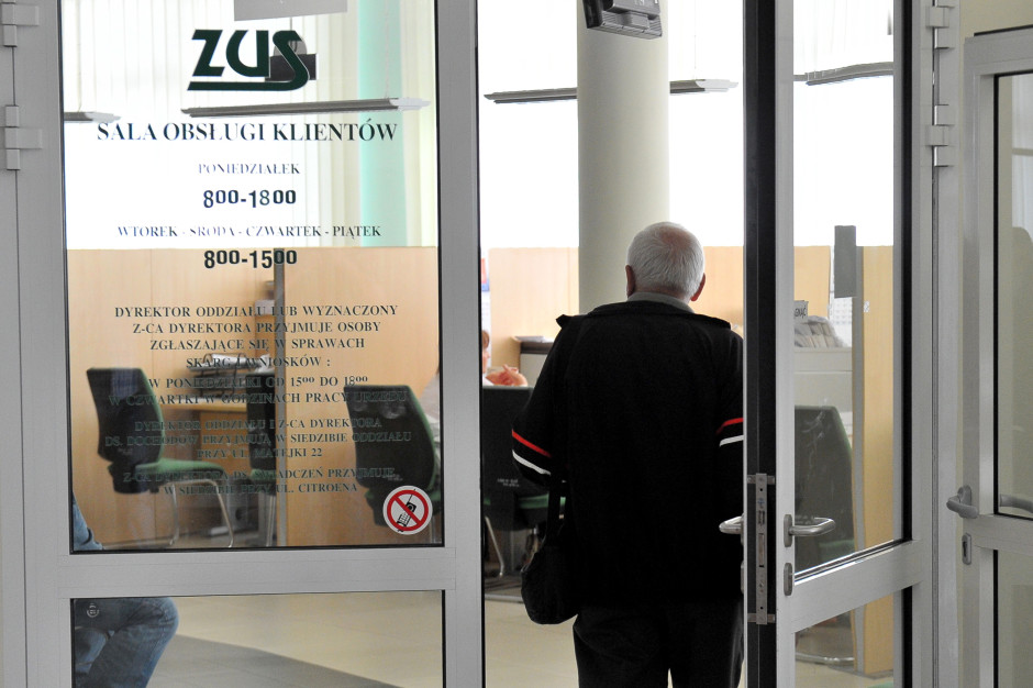 ZUS dementuje: nie daj się nabrać. Tej renty w Polsce nie dostaniesz