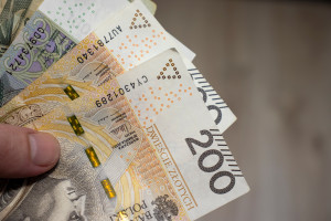 Nagły kryzys finansowy. MOPS wypłaca pieniądze niezależnie od dochodów