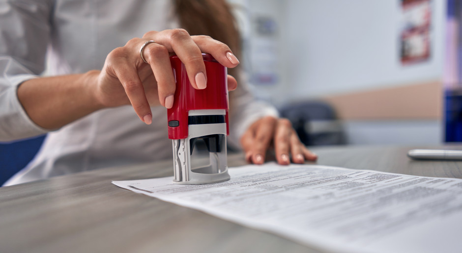 10 tys. zł na święta - kto dostanie? Solidny zastrzyk gotówki nie dla wszystkich