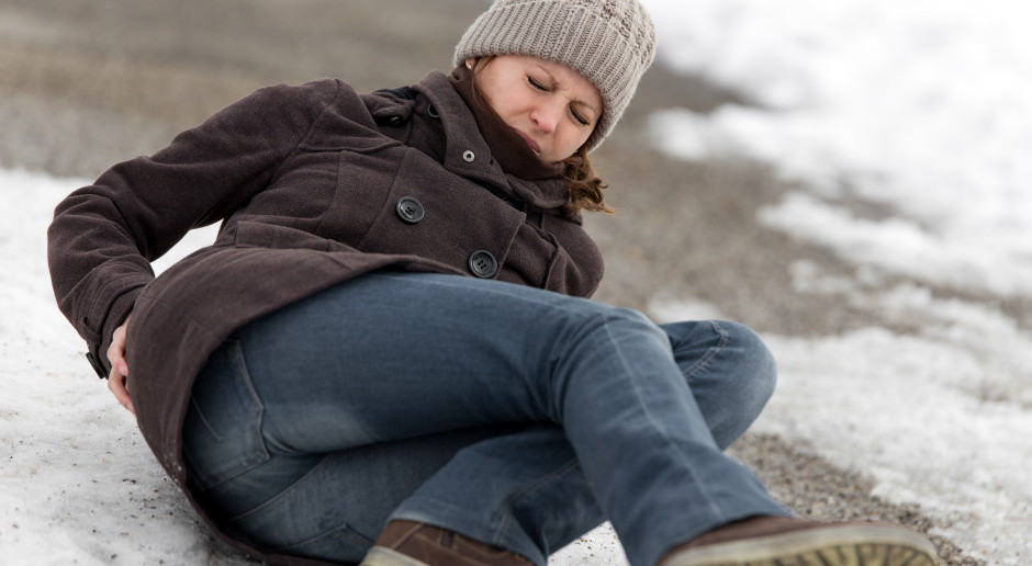 Upadek na lodzie. Mało kto wie, że możesz dostać nawet 200 tys. zł odszkodowania