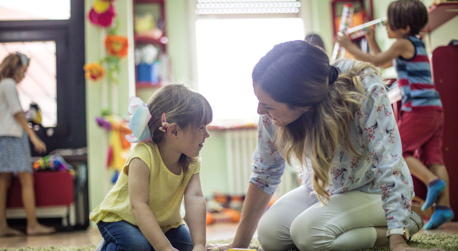Rodzice nagrywają rozmowy nauczycieli z dziećmi. W tych sytuacjach grożą za to konsekwencje