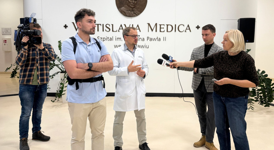 Szpital we Wrocławie testuje pierwszą taką platformę na świecie. Wspiera pacjentów po operacji kręgosłupa