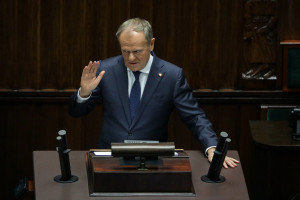 NFZ zasiliły miliony ze sprzedaży obligacji skarbowych. Zlecił premier Tusk