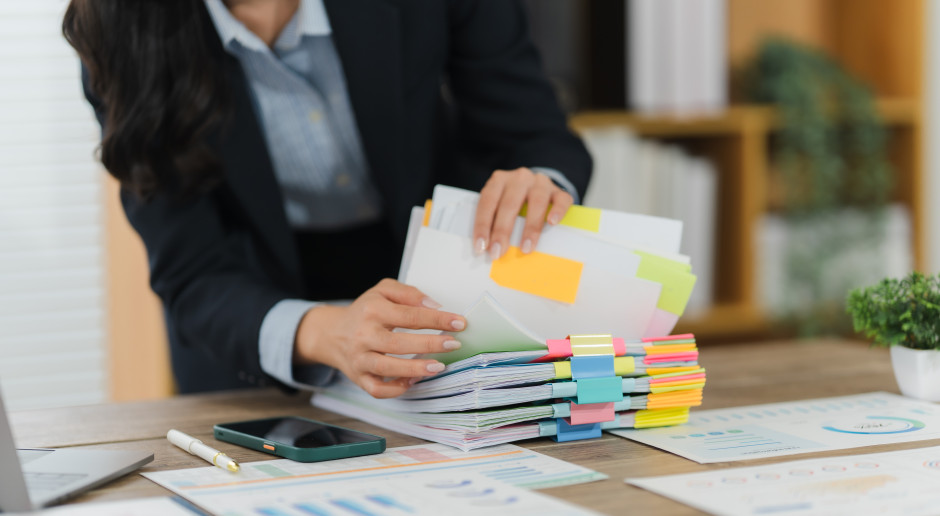 Staż pracy w 2026. Te dokumenty z ZUS wydłużą urlop, zapewnią dodatki i odprawy