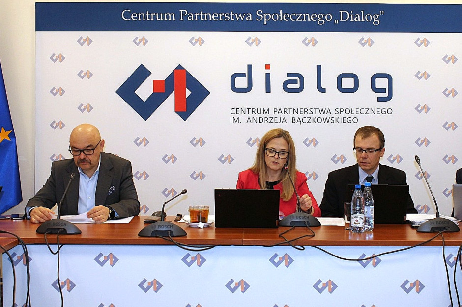 Kolejne rozmowy ws. płac w ochronie zdrowia. "Nie" dla cięć kosztem etatów