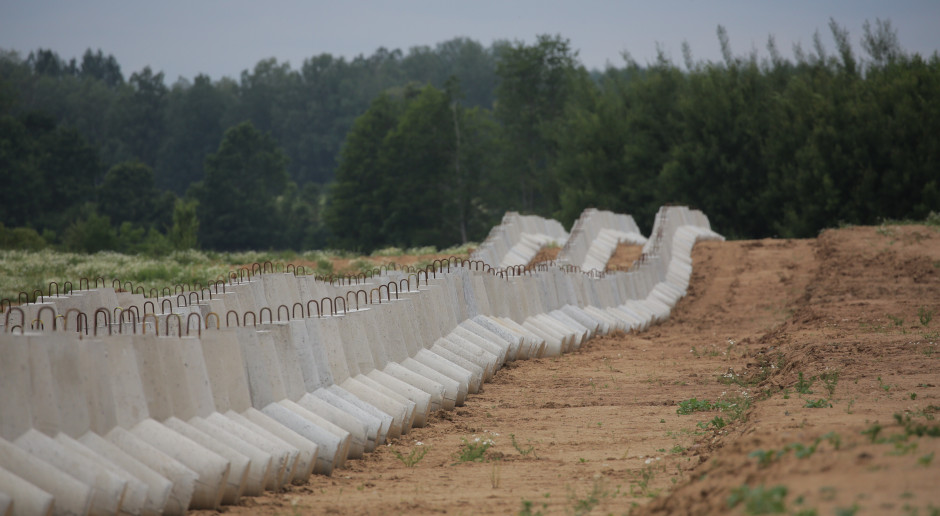 Polska szykuje się na najgorsze? Betonowe "zęby smoka" na granicy